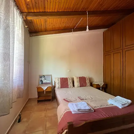 Апартаменты μονοκατοικία στο λουτρακι *