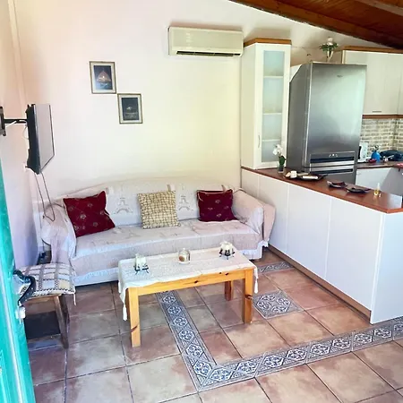 Apartment μονοκατοικία στο λουτρακι *